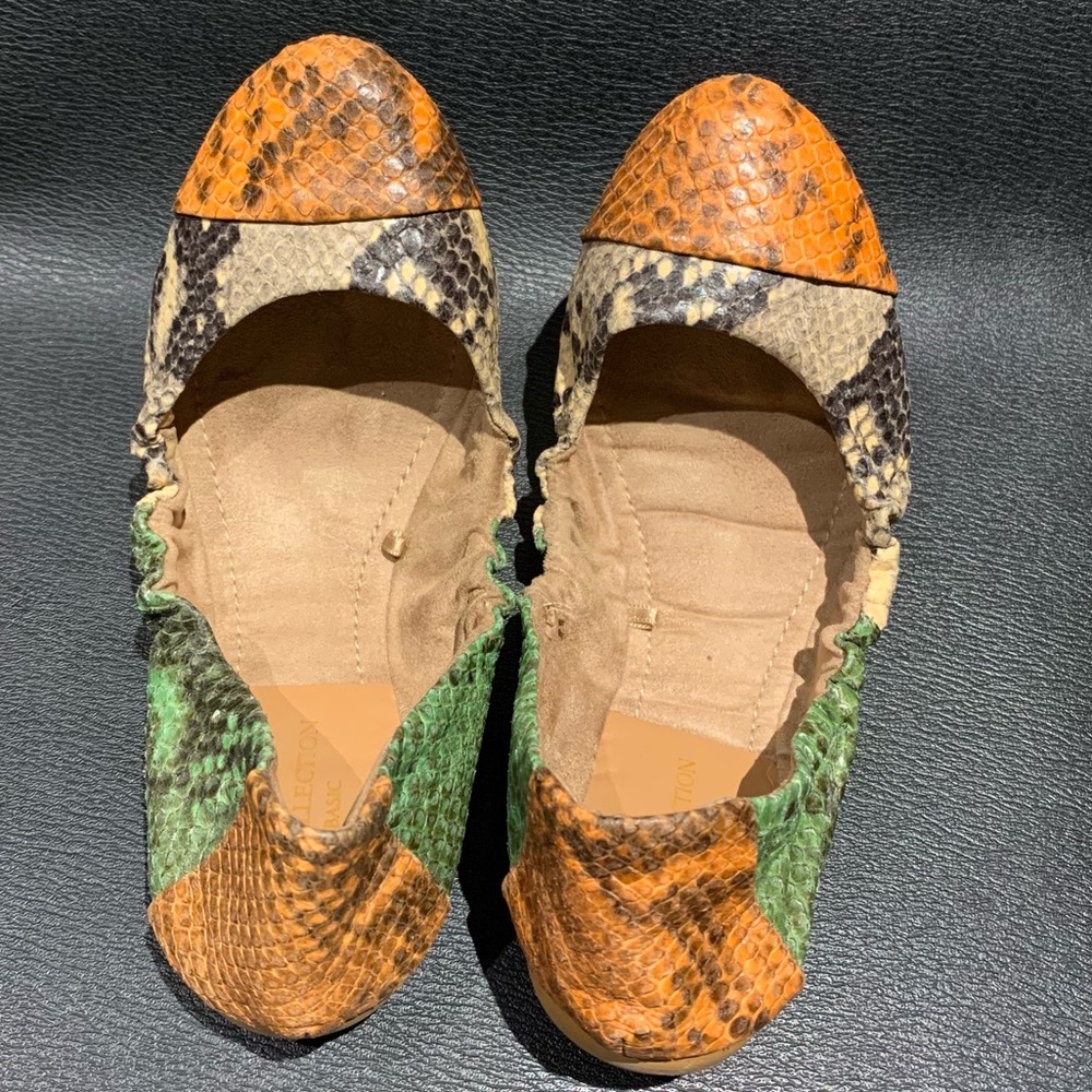 Zara snake pattern flats 36